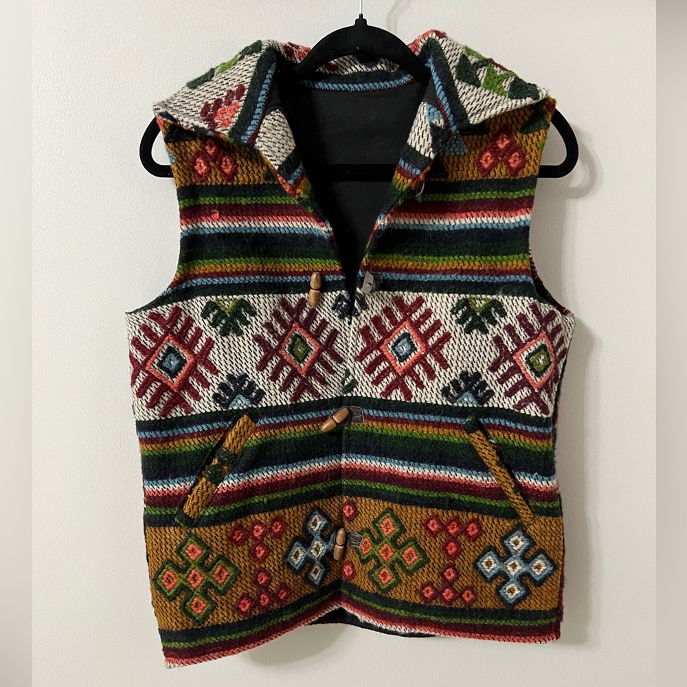 Handmade Woven Geometric Southwestern Vest Wood Toggle Small Medium